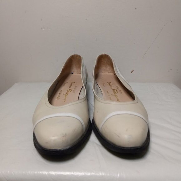Salvatore Ferragamo Leather Slip On Almond Toe Shoes Cream Women's Size 8.5 4A - Picture 3 of 16